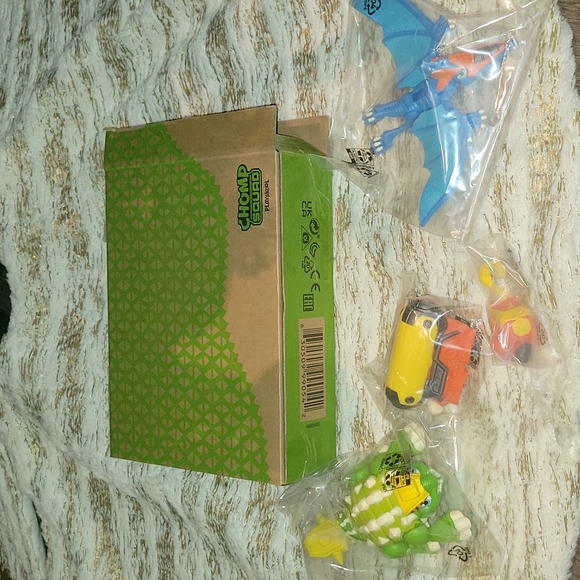 NIB | Playskool x Chomp Squad Playsets - Picture 3 of 14